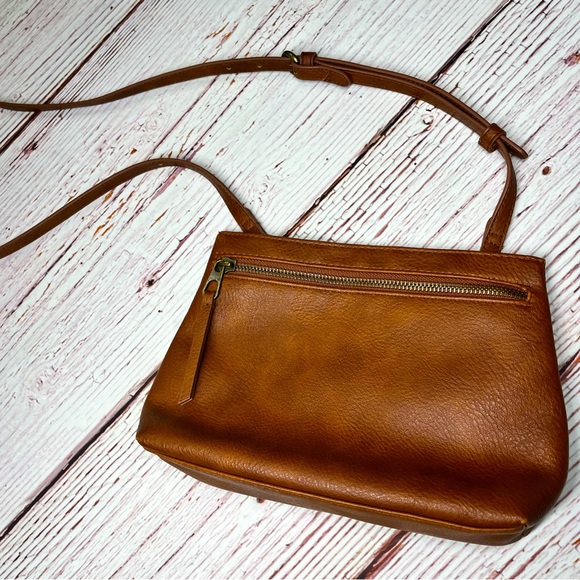 Universal Thread Bags Universal Thread Cognac Crossbody Bag Poshmark